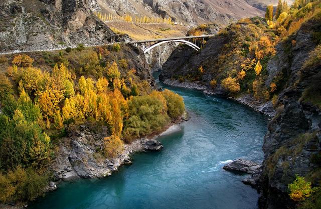 Kawarau Gorge Suspension Bridge